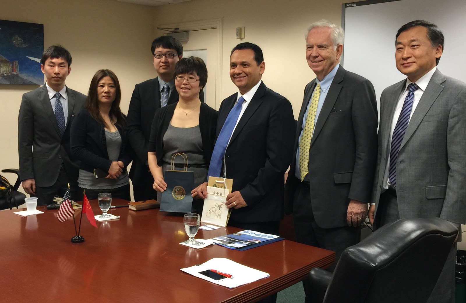 MAYOR PRO TEM GONZALEZ WELCOMES MADAM ZHOU OF THE ENERGY CHINA FORUM