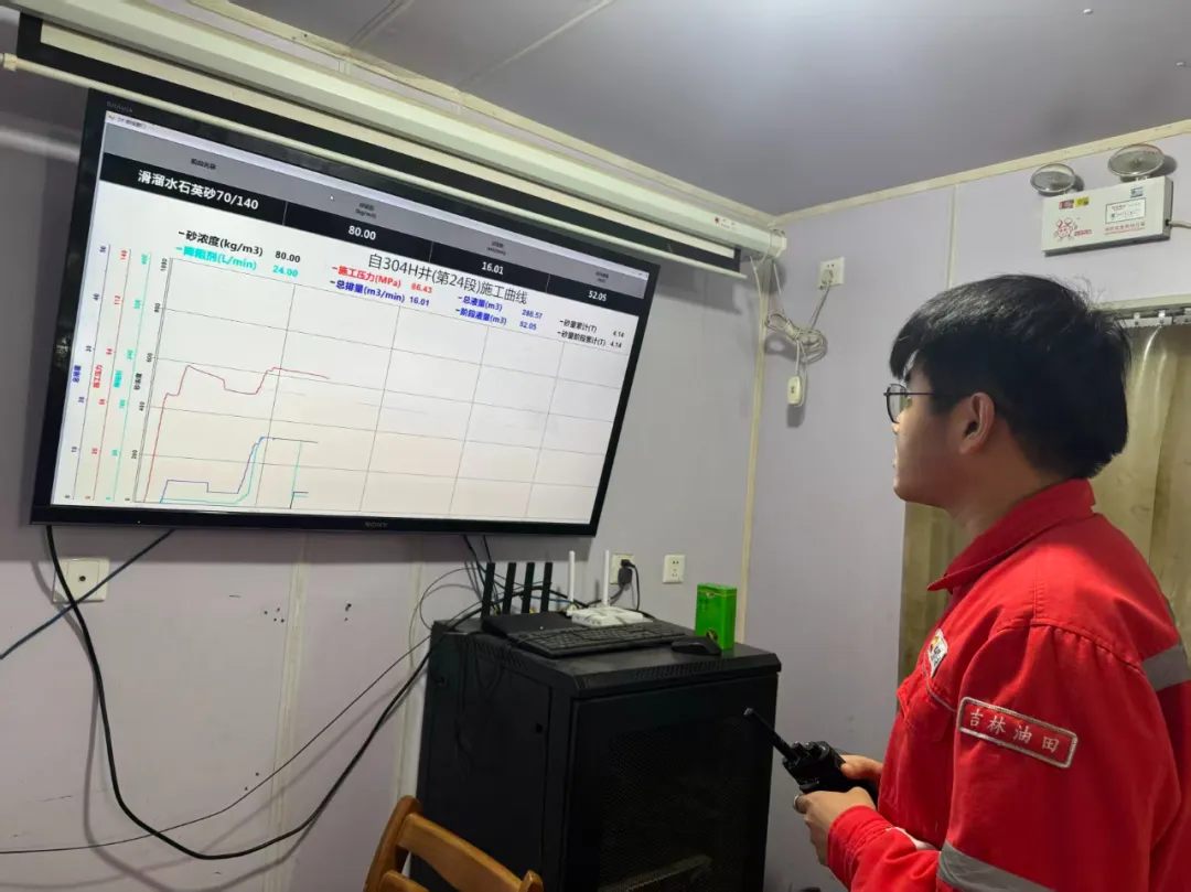 1766124885334394865.jpg 1766124885334394865.jpg